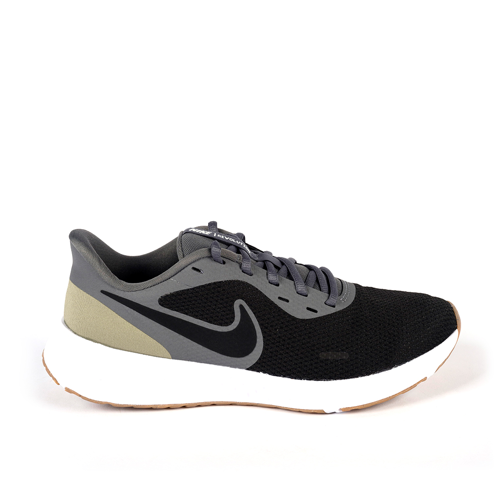 Sapatilha Nike Revolution